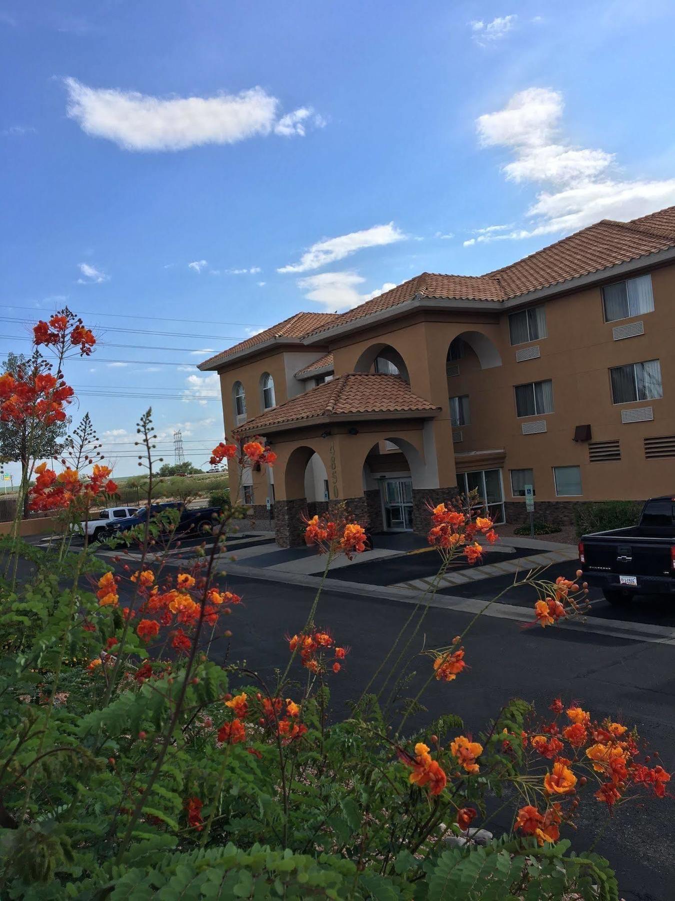 Comfort Inn & Suites Near Kino Sports Complex Drexel Heights Exterior photo